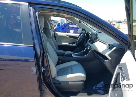 2021 Toyota Rav4 Xle Premium из США, поврежденный, VIN JTMC1RFV9MD070127